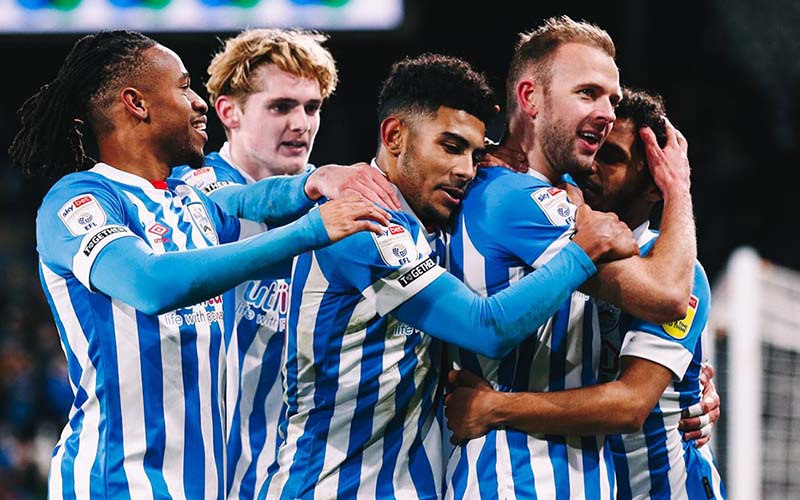 huddersfield-vs-luton-22h00-ngay-1-1-2023-1